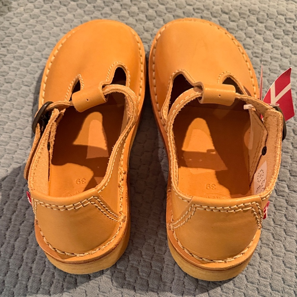 Classic Tan Leather Loafers for Women